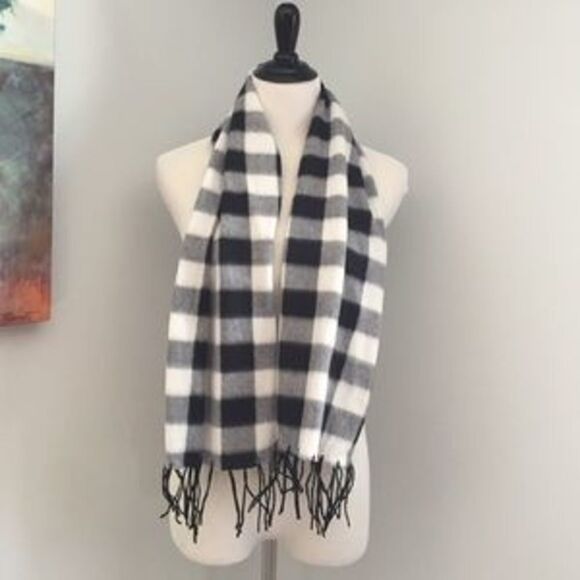 NEW!! Super Soft Buffalo Check Scarf - Picture 3 of 4
